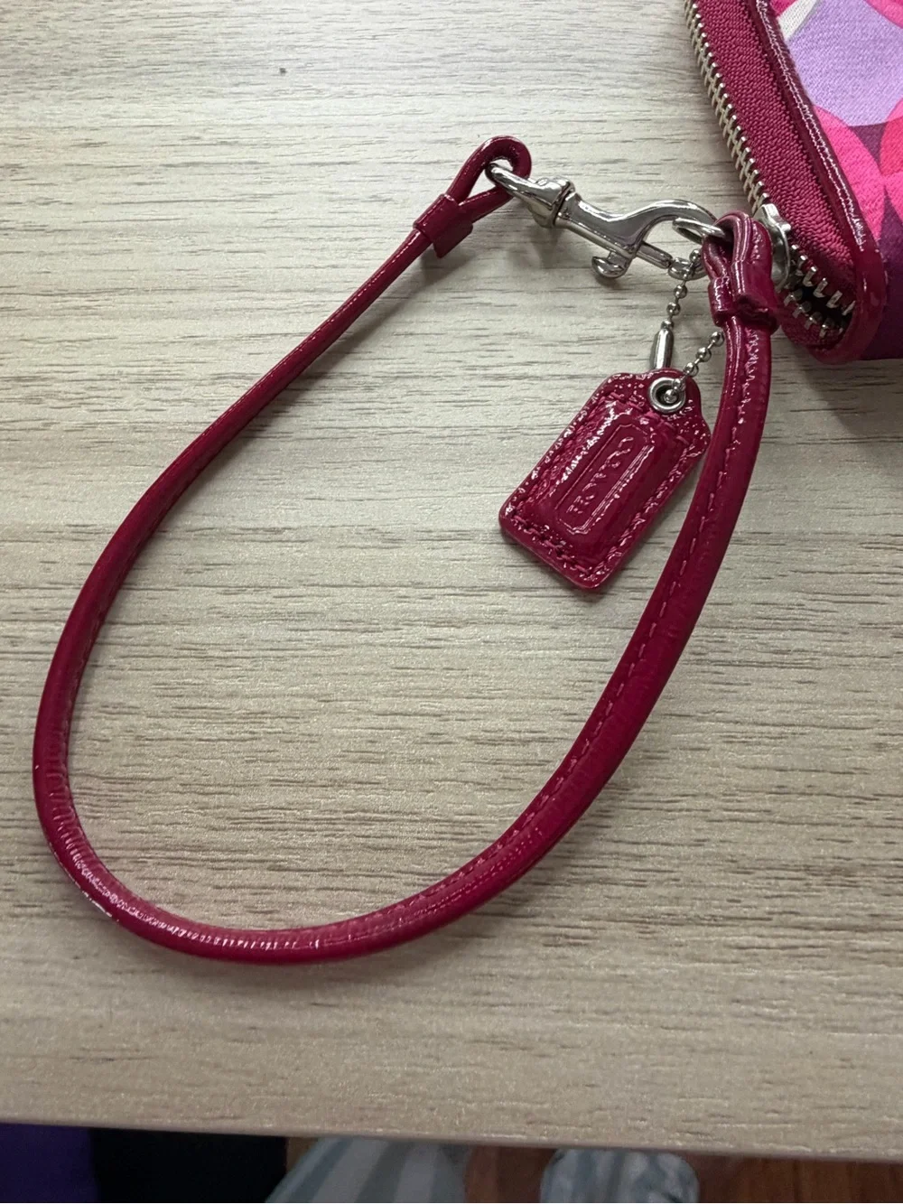Y2K Coach Poppy kaleidoscope Pink, Purple & White Patterned Zip Wristlet Wallet
